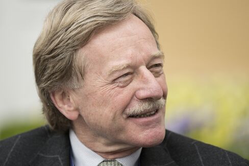 Yves Mersch at the Ambrosetti Forum on April 9.
