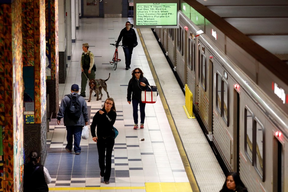 Immigrants May Explain L.A. Transit Ridership Declines - Bloomberg