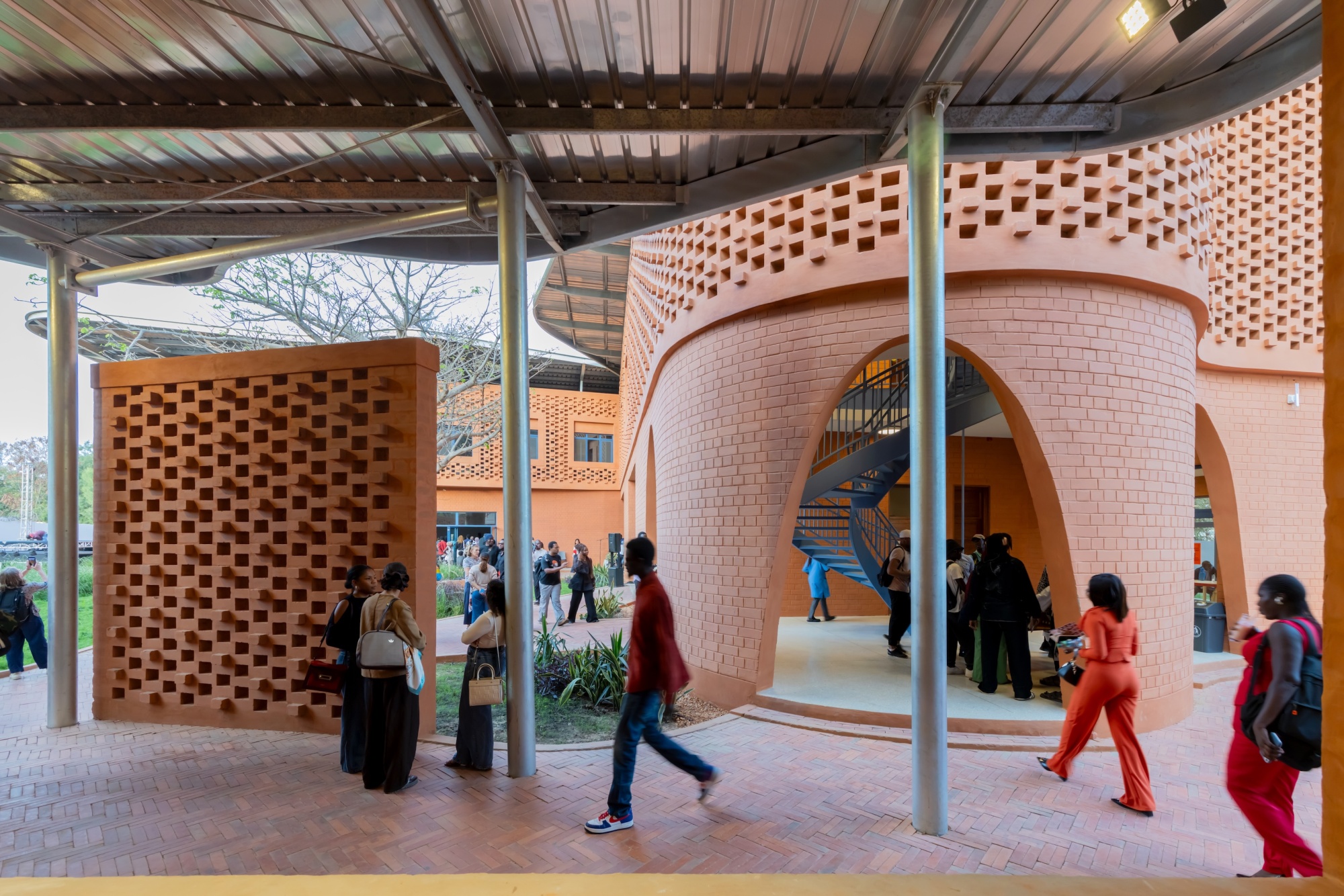 Goethe-Institut Dakar Photographer: Iwan Baan