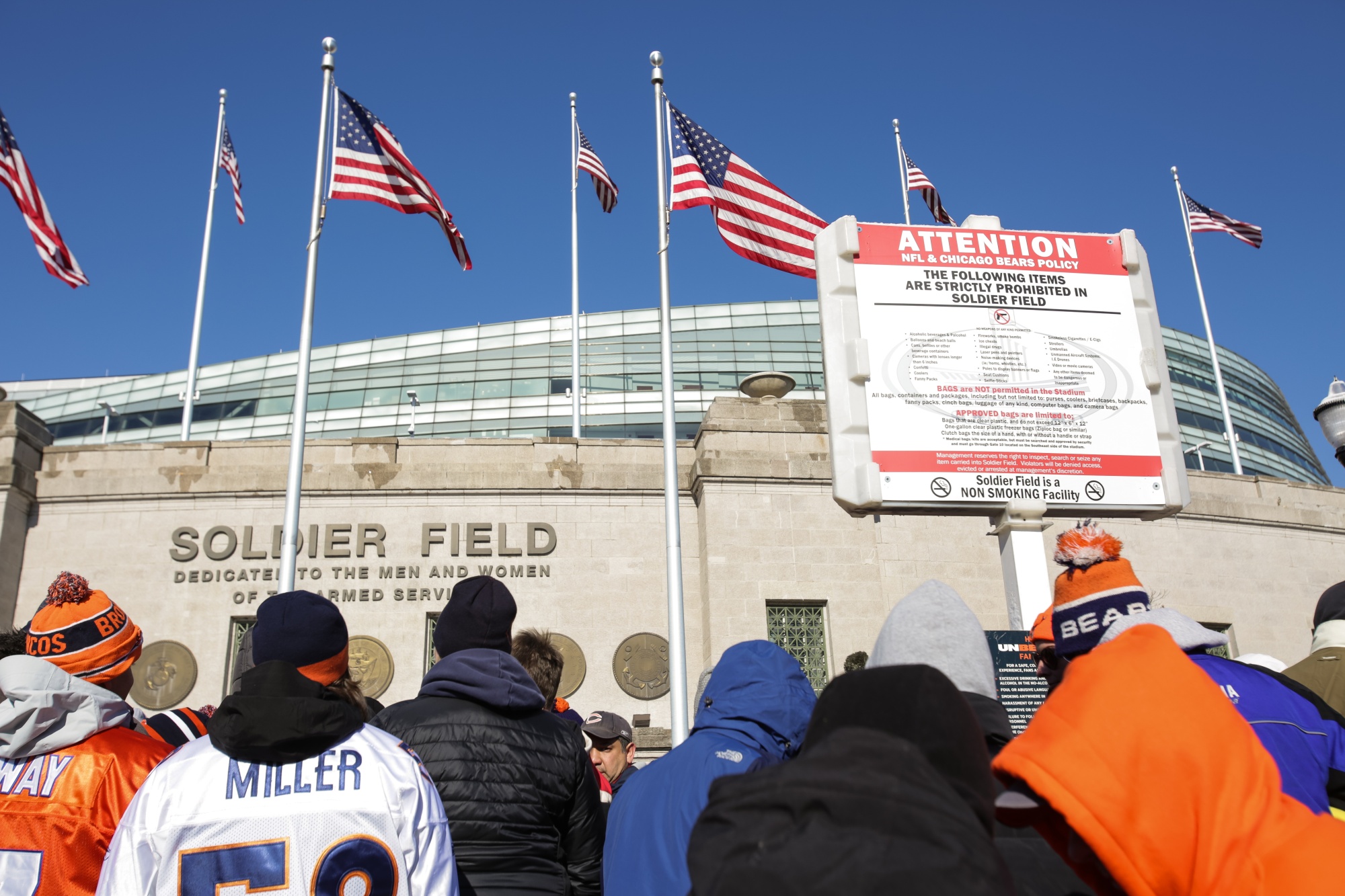 Chicago Bears and the Suburbs Were Never Going to Kick Off - Bloomberg