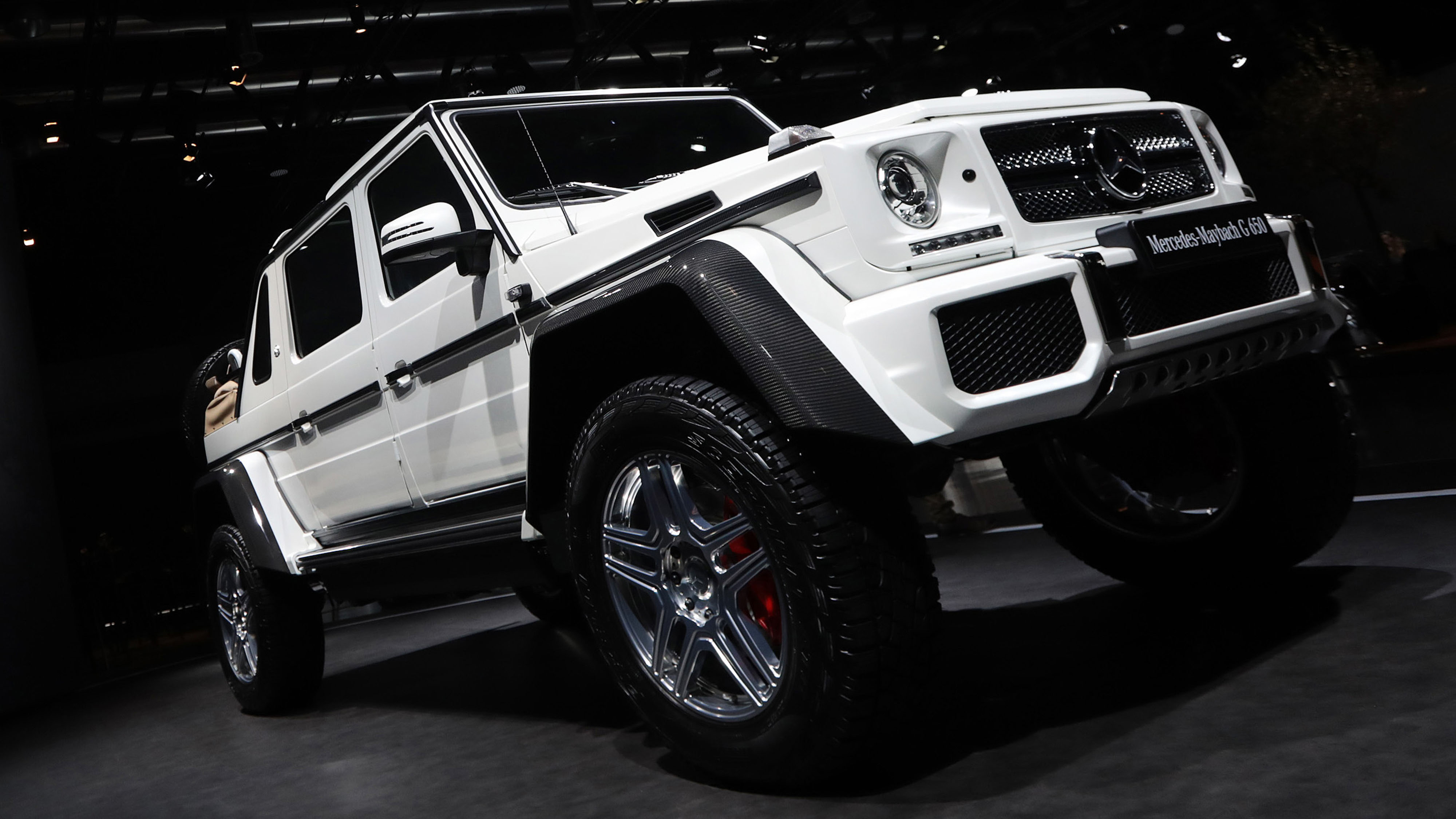 This 500,000 MercedesMaybach Is World's Priciest SUV Bloomberg