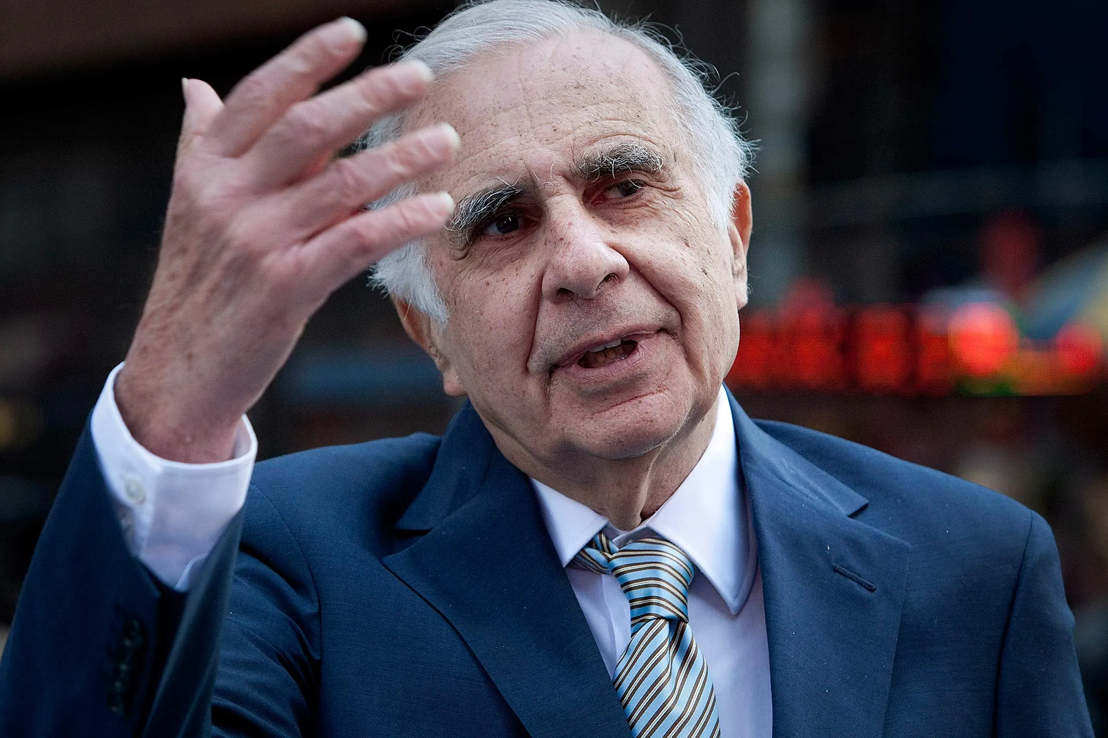 Carl Icahn.
