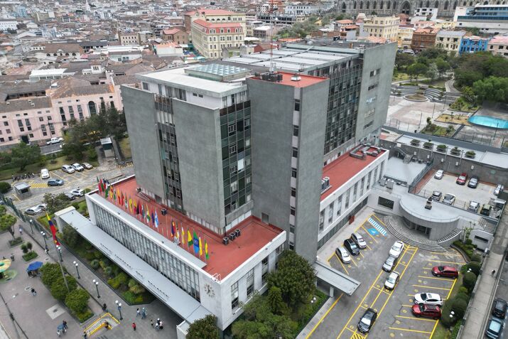Ecuador Central Bank Chief Resigns, Exiting Post Early