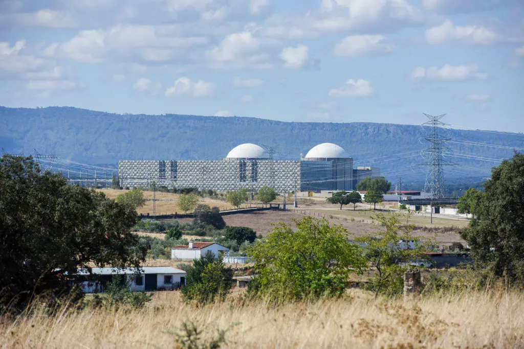 Spain's Iberdrola, Endesa Aim to Extend Nuclear Plant Lifespan - Bloomberg