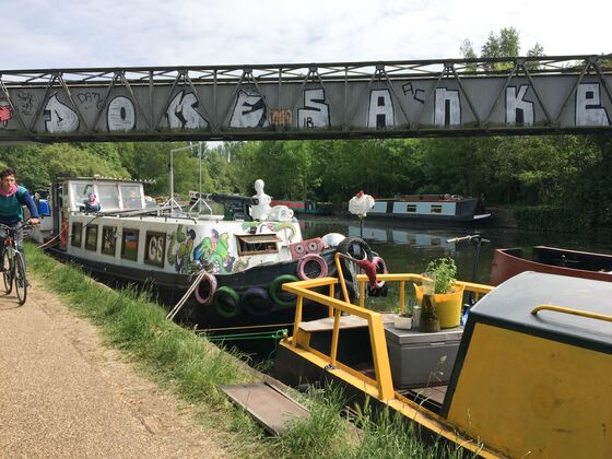 Want to See London the Socially Distant Way? Try Kayaking the Canals