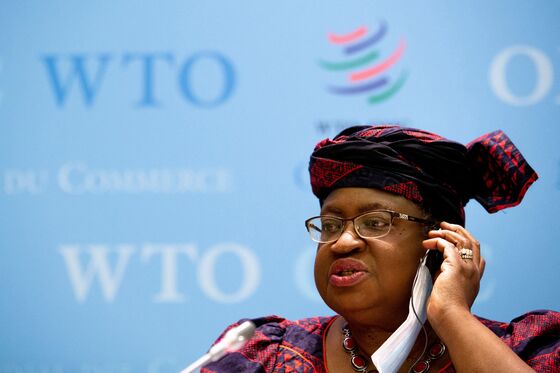WTO Chief Urges U.K., U.S. to Export Vaccines to Poorer Nations
