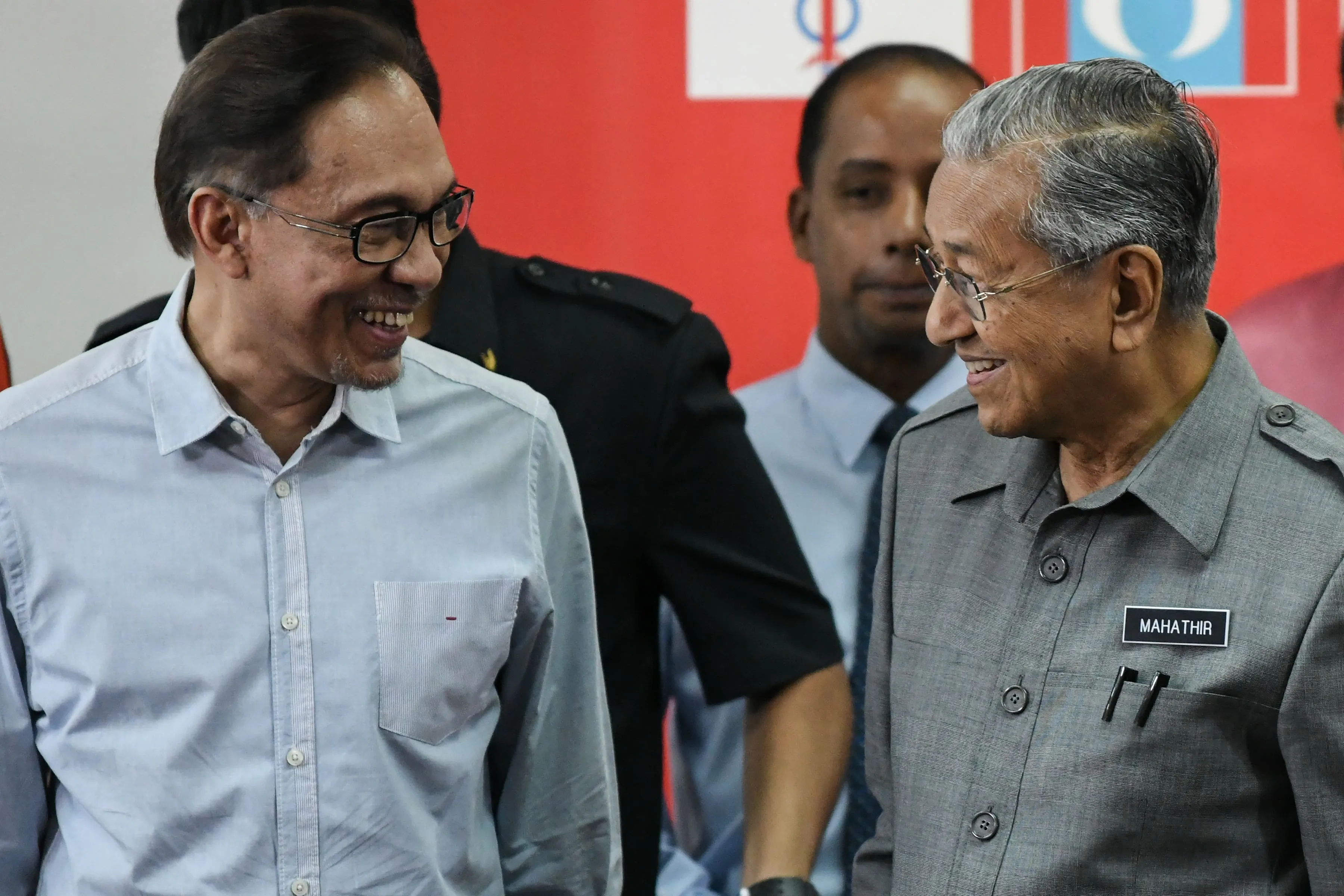 Malaysia desperately needs new political heavyweights.