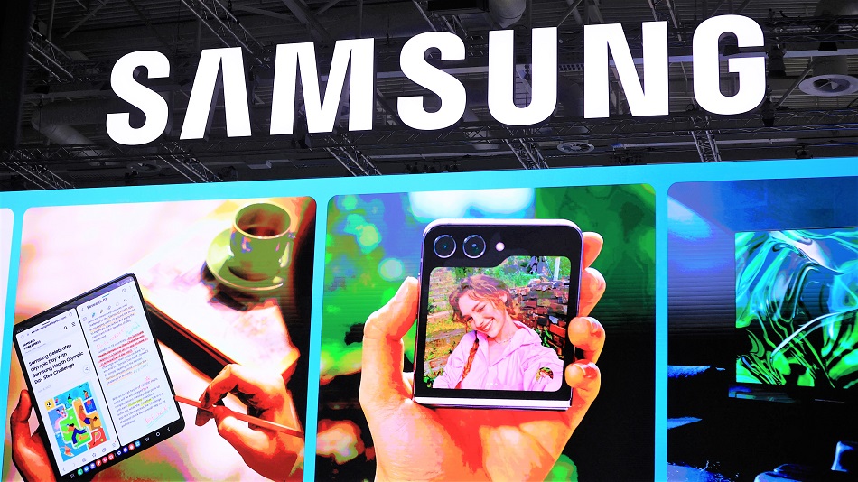 Samsung's Galaxy S22 series arriving tomorrow: What to expect - The  Economic Times
