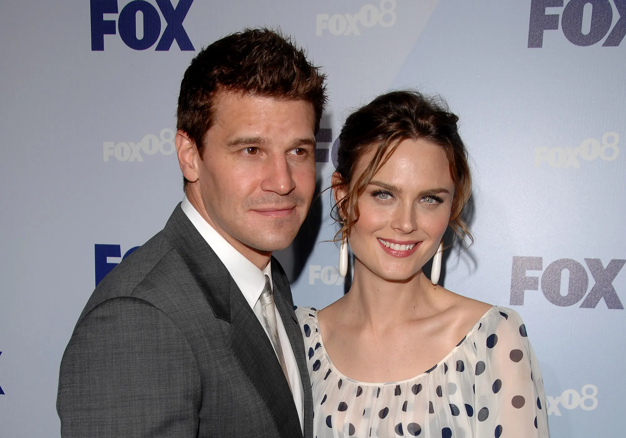 David Boreanaz and Emily Deschanel