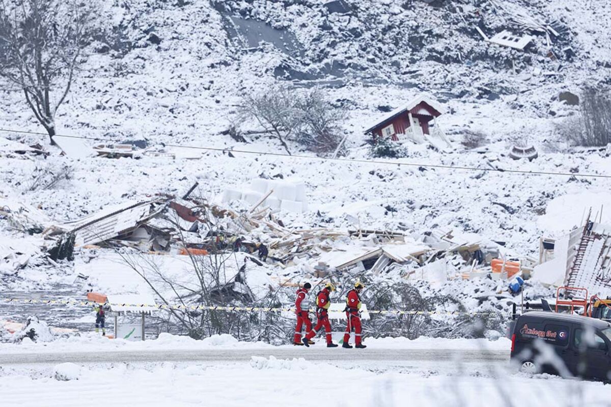Norway’s landslide deaths climb as search continues