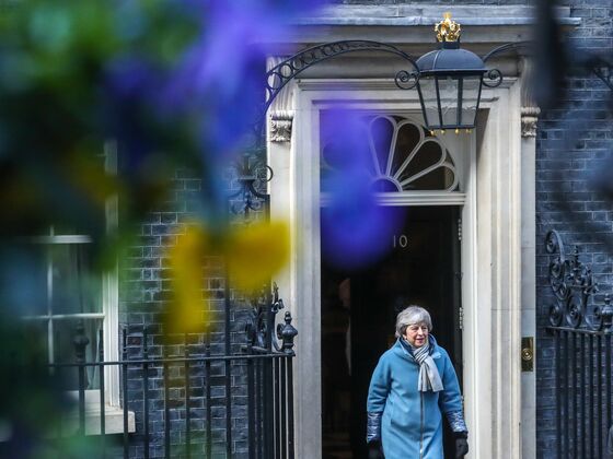 May Threatens and Pleads in Bid to Get Brexit Deal Over the Line