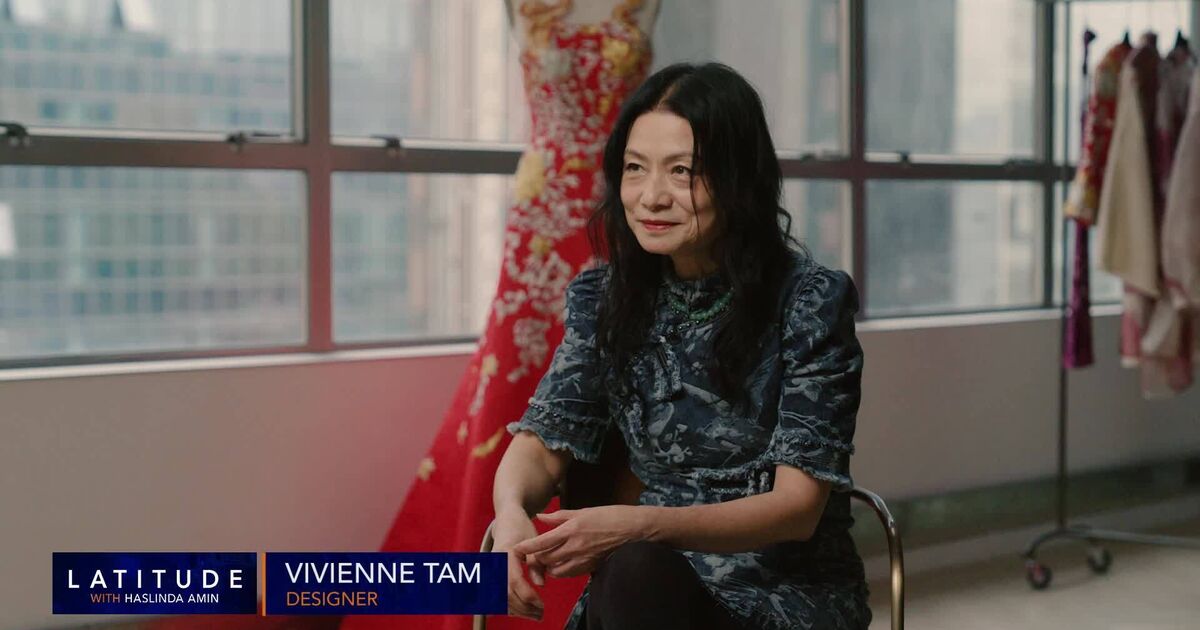 今期Vivienne Tam Fall/Winter 2024 • Look 1 • Cici Five Elements Dragon