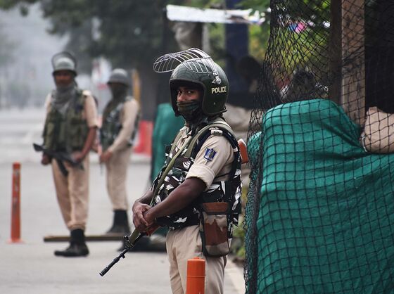 Modi’s Kashmir Move Faces UN Test After Top Court Skips Pleas