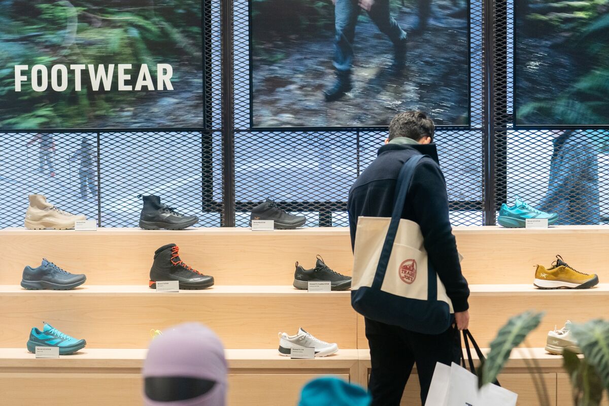 Salomon and Arc’teryx Help Amer Sports Defy Downturn With Athleisure Bet Salomon and Arc’teryx Help Amer Sports Defy Downturn With Athleisure Bet