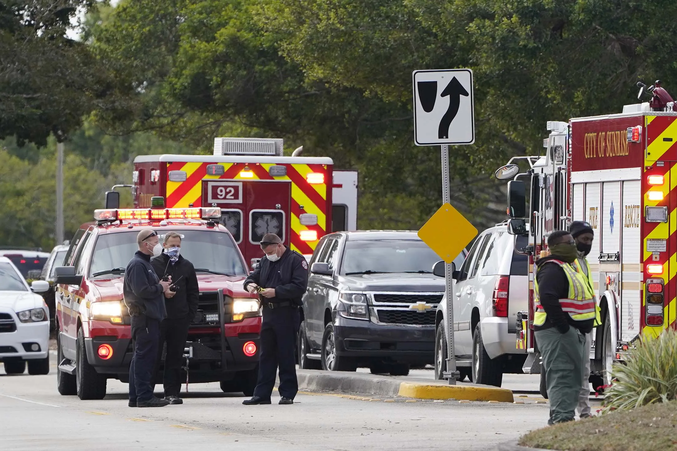 FBI: 2 Agents Killed, 3 Wounded, Suspect Dead in Florida - Bloomberg