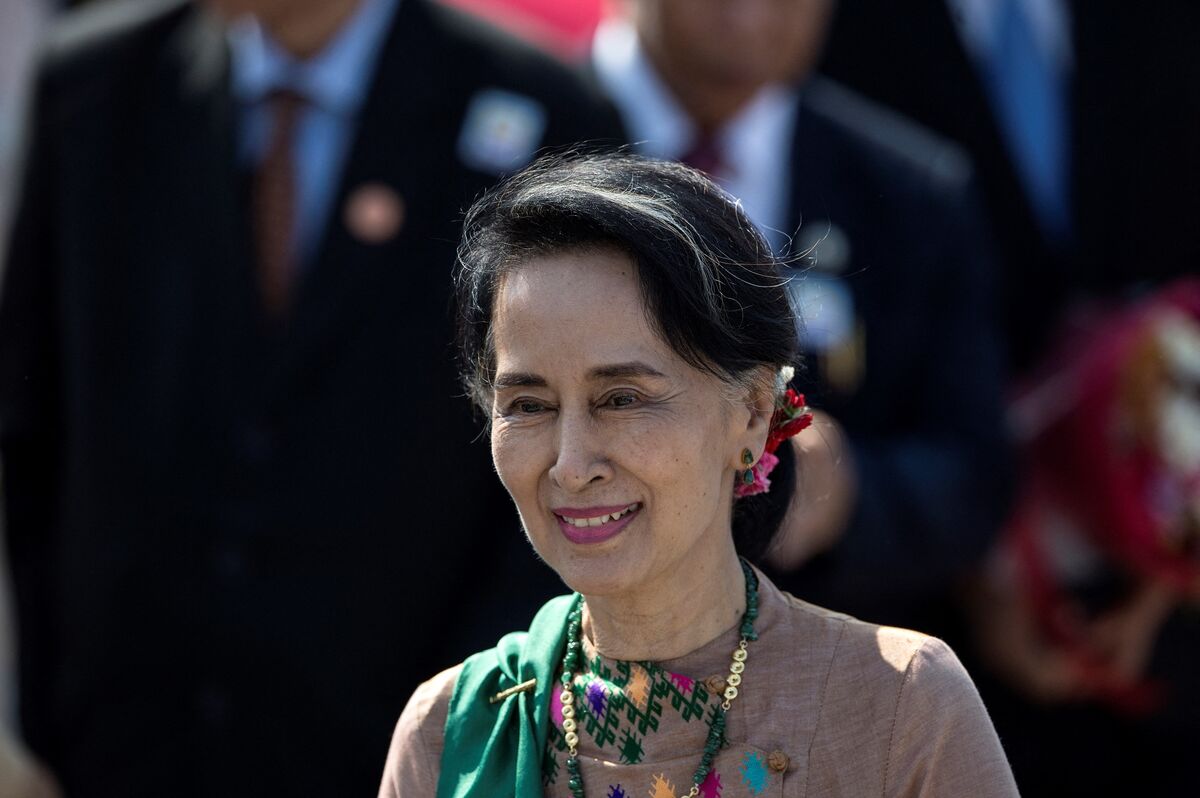 Philippines urges Myanmar to grant ASEAN envoy brief access to Aung San Suu Kyi