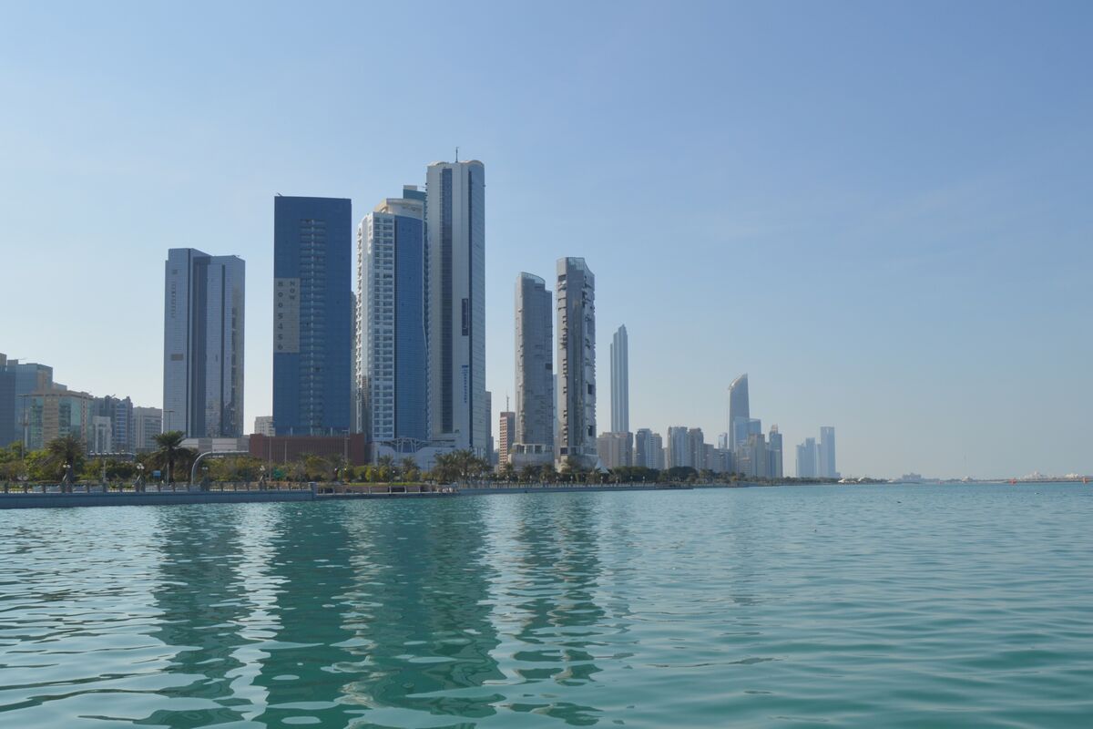 Abu Dhabi’s Newest Buyout-Style Fund Plans to Raise Outside Cash