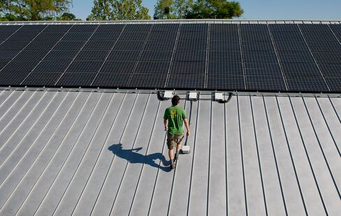 Builders Push ‘Green’ Homes to Stand Out in Foreclosure-Fill