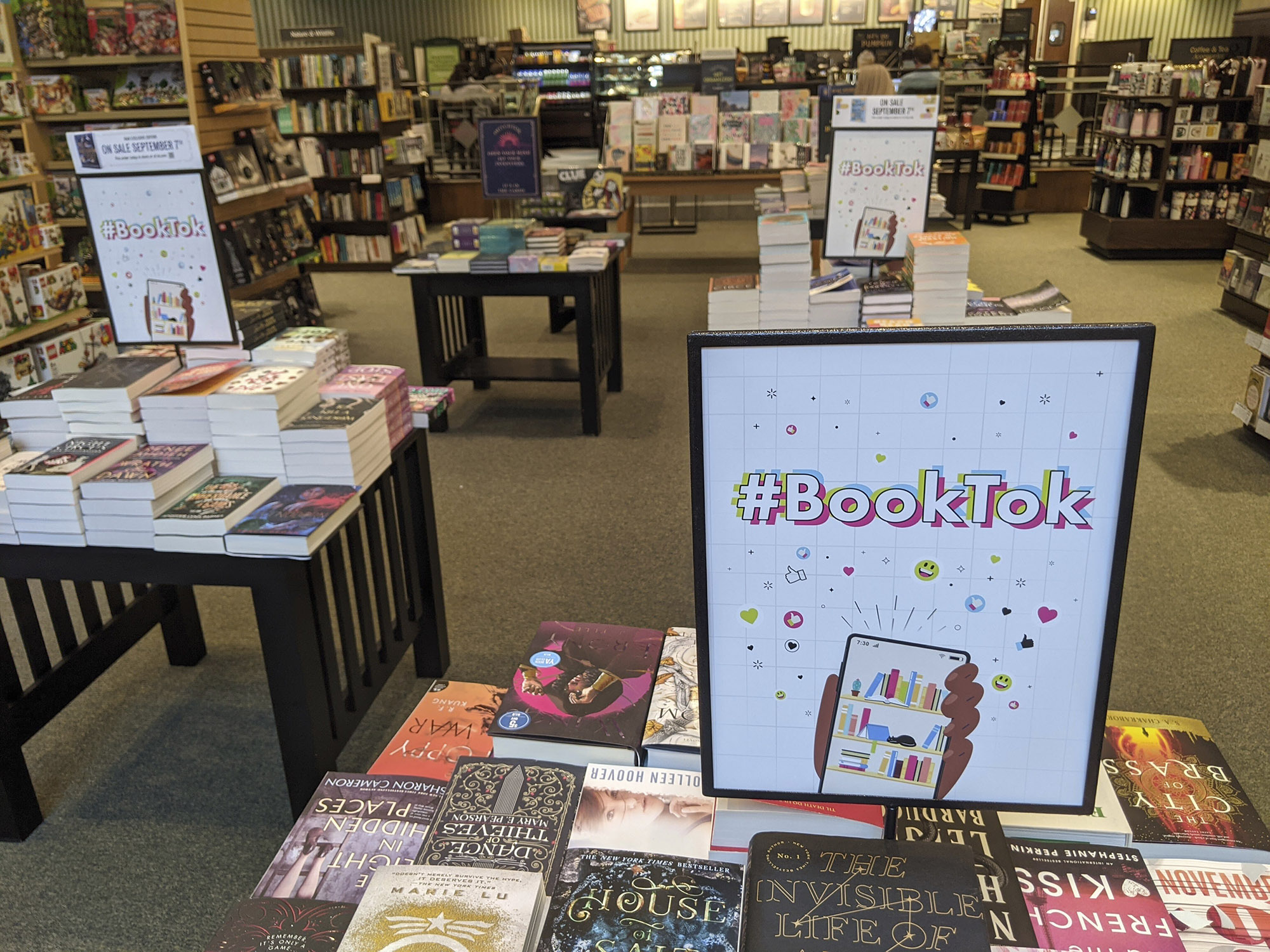 BookTok Book List With 43 Billion Views Has Sent Barnes & Noble Sales
