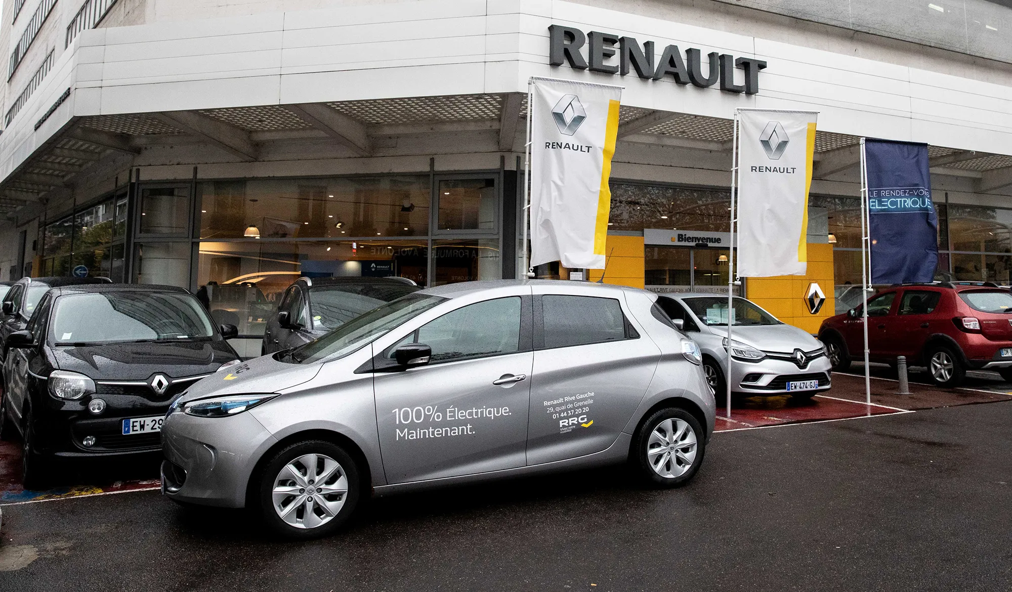 A Renault Zoe electric automobile outside&nbsp;of a dealership in Paris.
