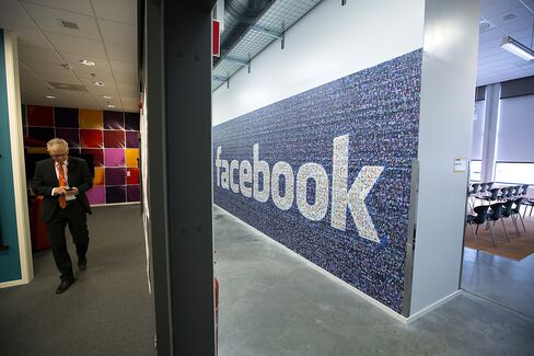 Facebook Said to Plan to Sell TV-Style Ads for $2.5 Million Each