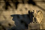 1503907374_Federal Reserve_06