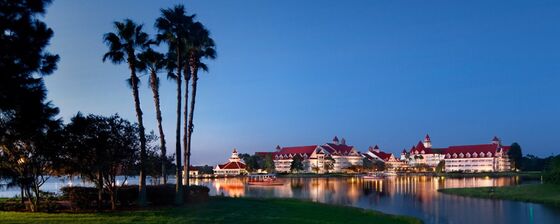 The New Disney World Hacks—How to Skip Lines and Meet Mickey