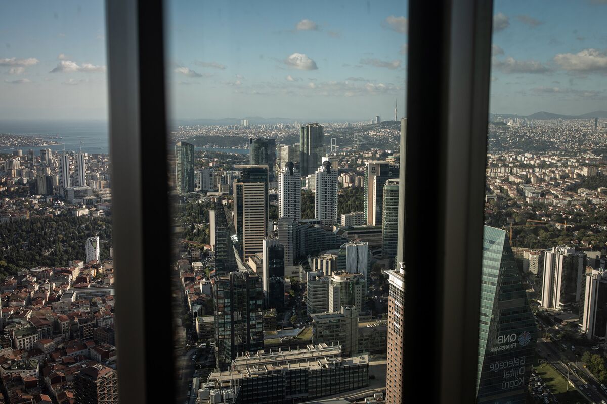 Turkey’s Tax Exemption Shift to Hit 84 Equity-Heavy Funds