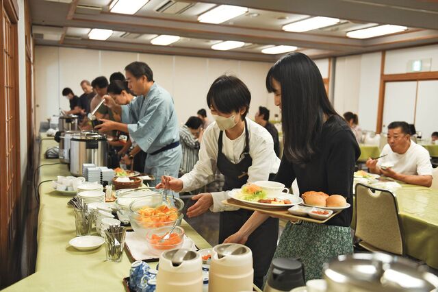 オークヒルズの朝食ビュッフェ