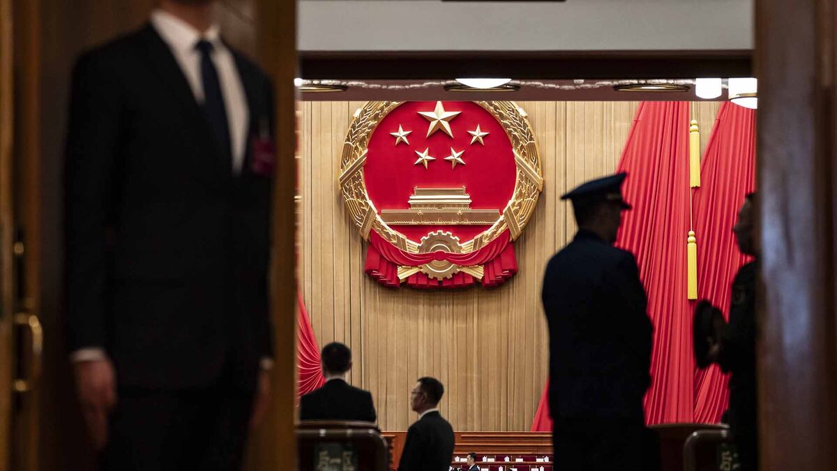 China's Premier Vows to Back Balanced Trade