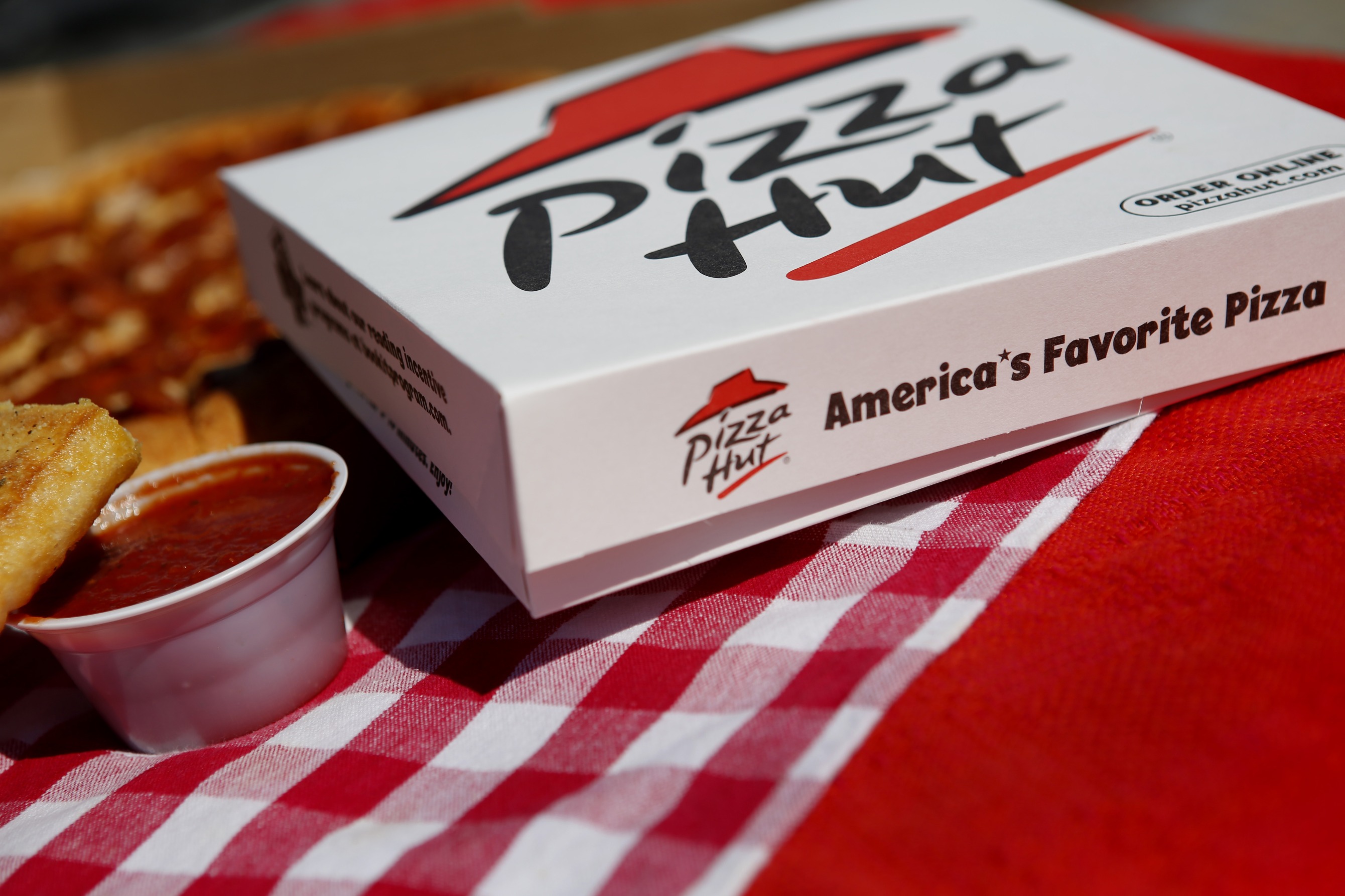 Pizza Hut And Pepsi Leveraging NFL Sponsorship To Partner For Super Bowl  Promotion