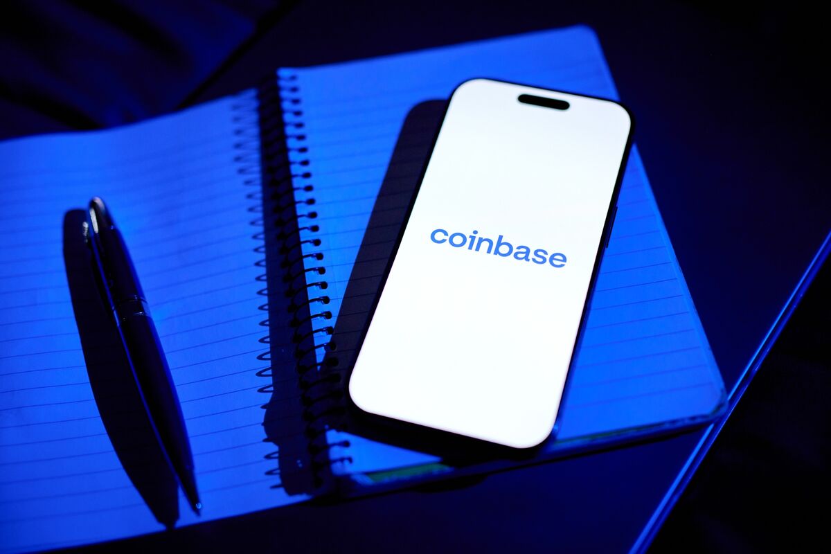 Coinbase Posts Loss as Revenue Drops for Third Straight Quarter