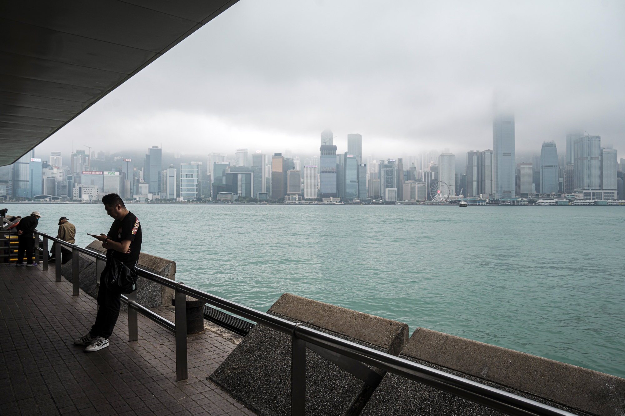 Hong Kong Is Losing Its Fight to Repair Image as Shopping Heaven - Bloomberg