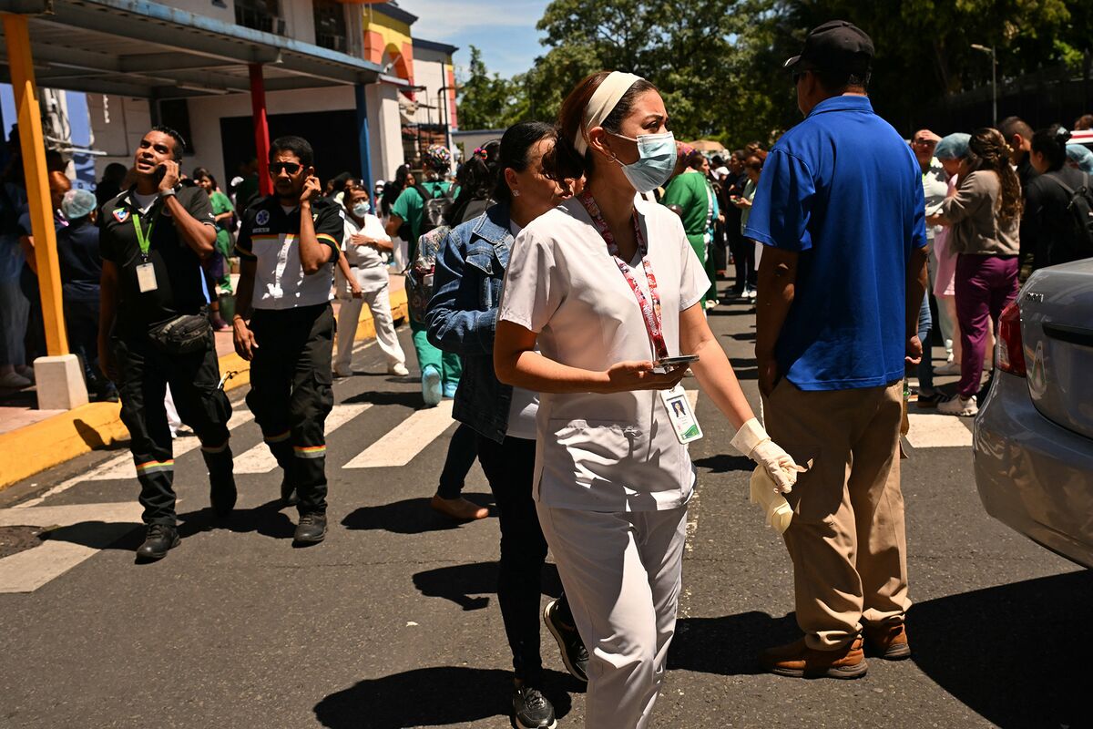 Panama Struck by Massive Quake, Sparking Tsunami Warnings