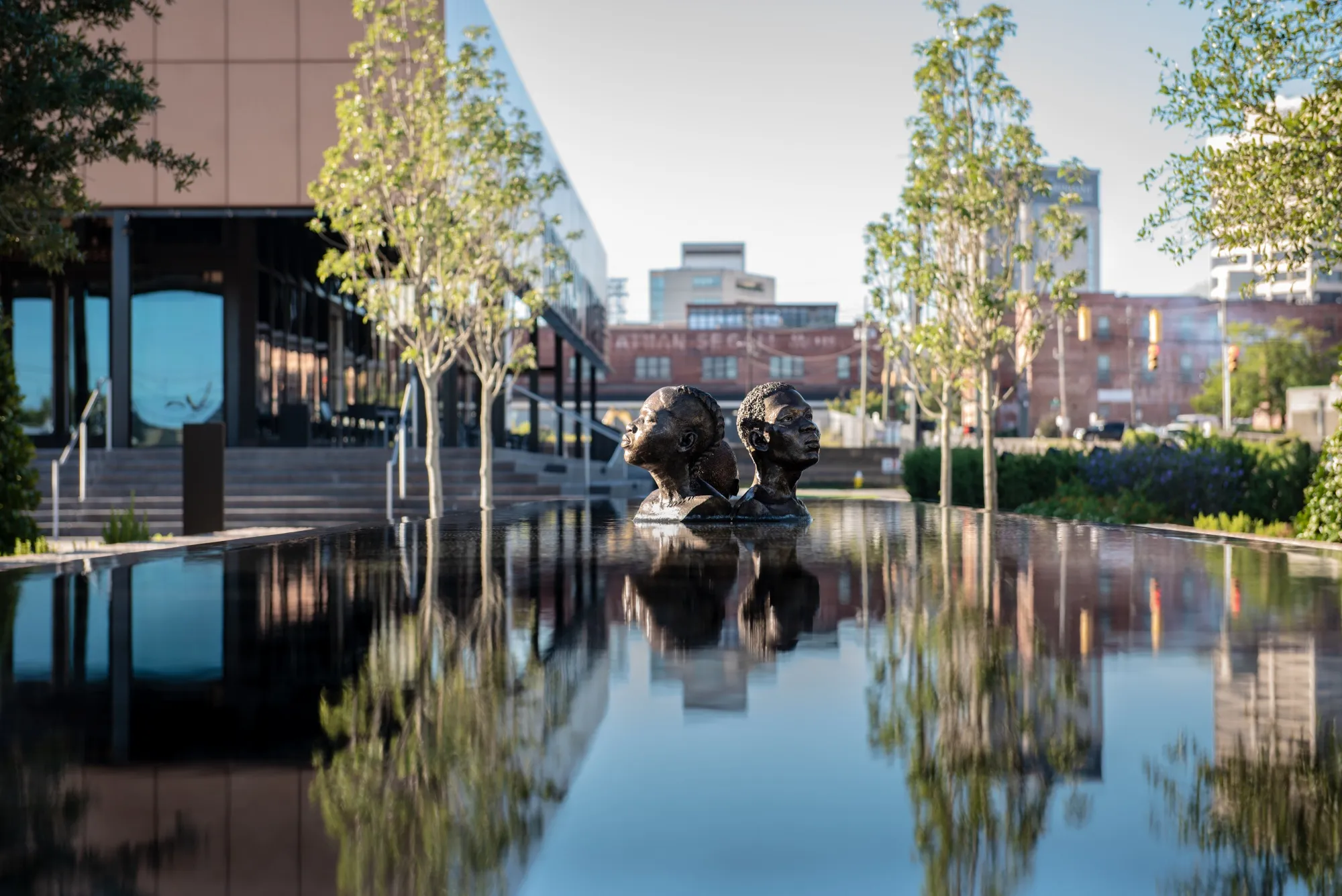 Black Artists Claiming Space in the Sculpture Garden - Bloomberg, image size:2000x1335