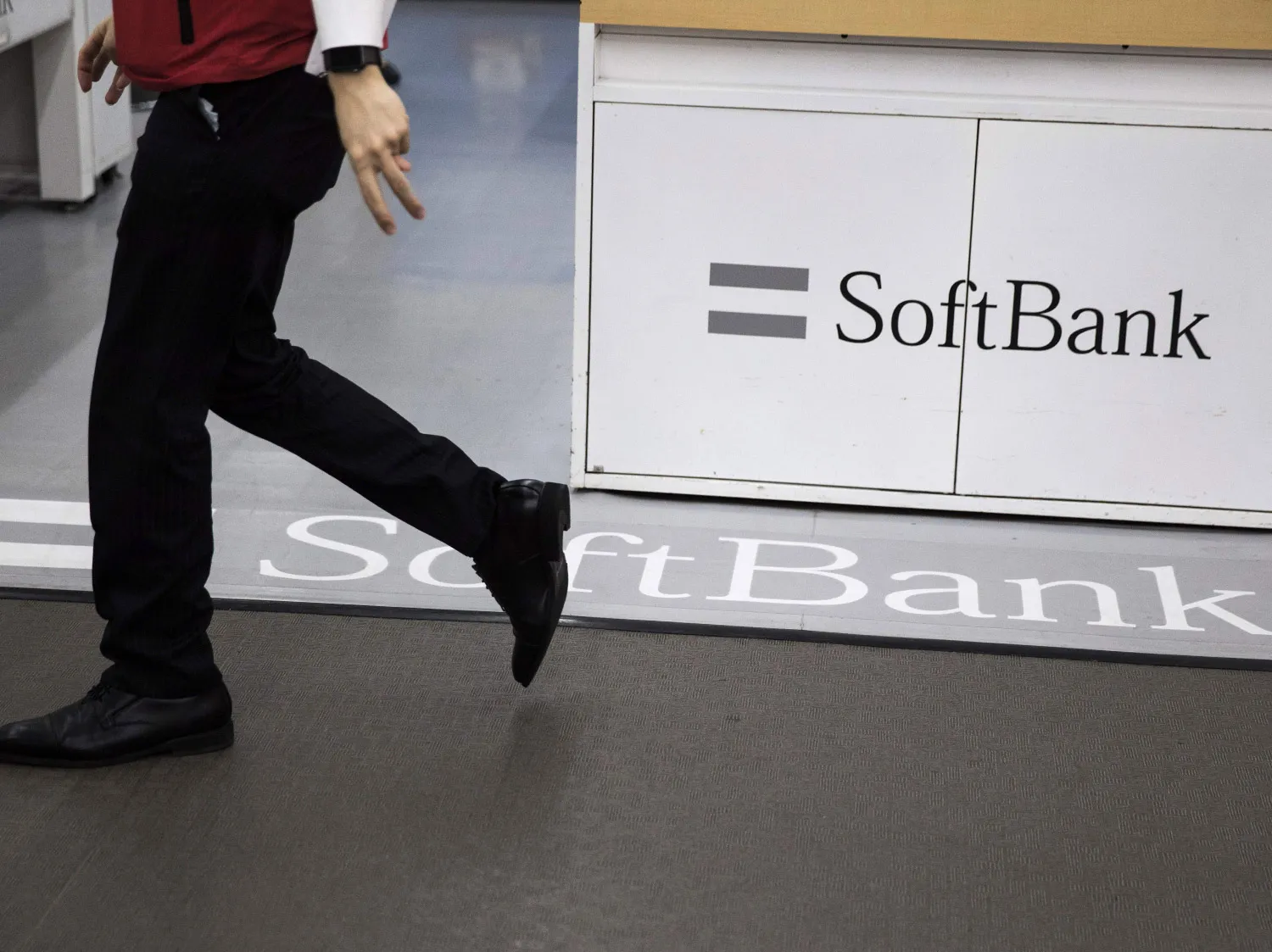JAPAN-COMPANY-SOFTBANK-EARNINGS
