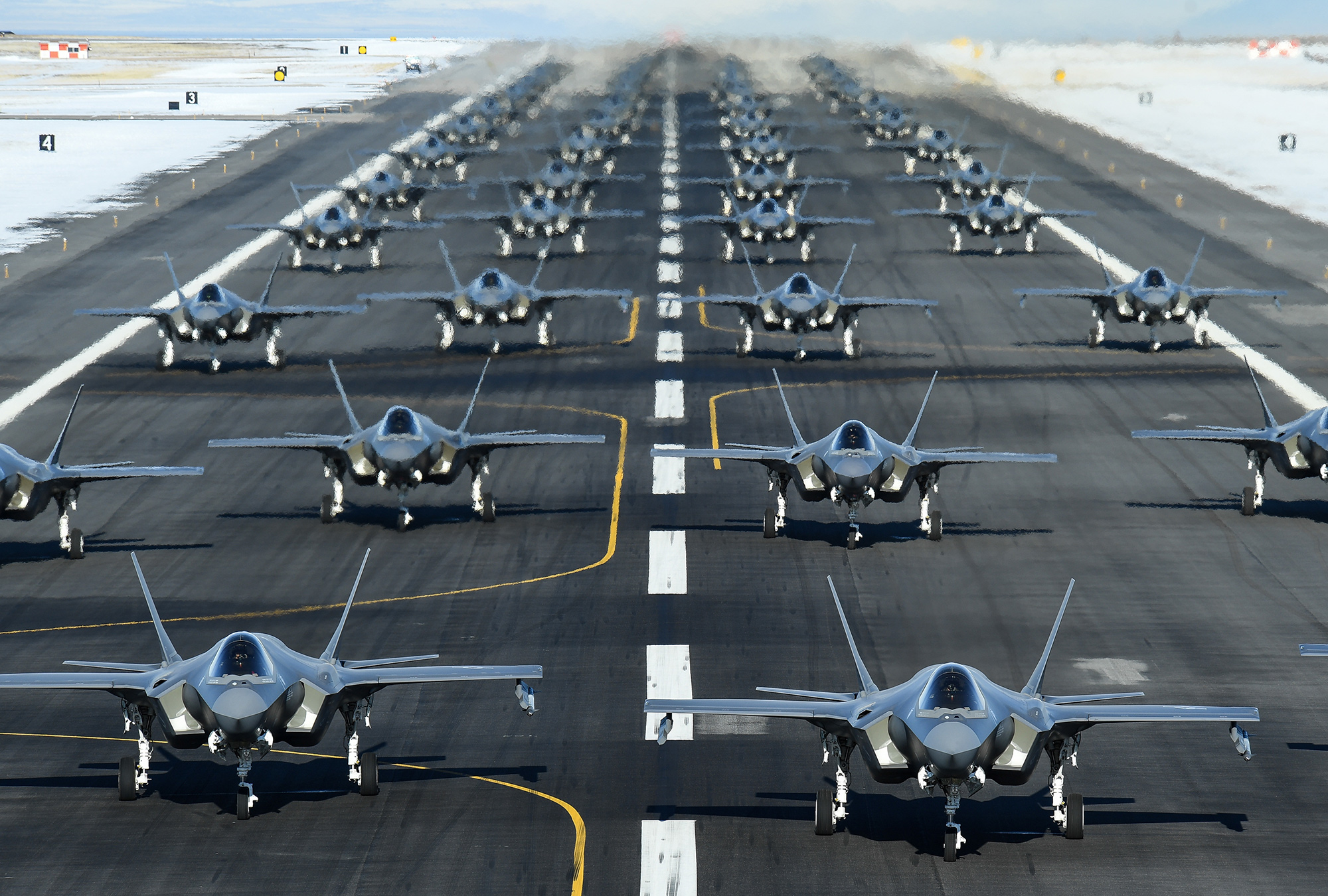 Software delays to reduce Lockheed delivery of F-35 jets this year