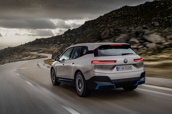 BMW Takes a Step Out of Tesla, VW’s Shadow With Electric SUV