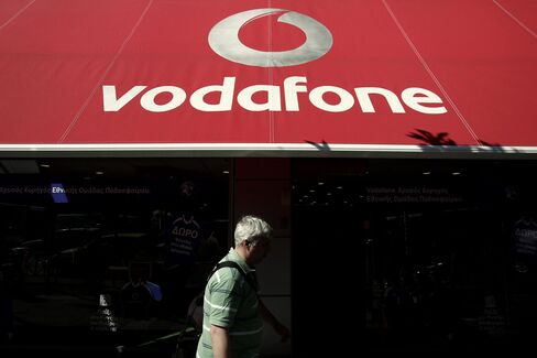 Vodafone’s Colao Seeks Media Partners to Tackle Europe Slowdown