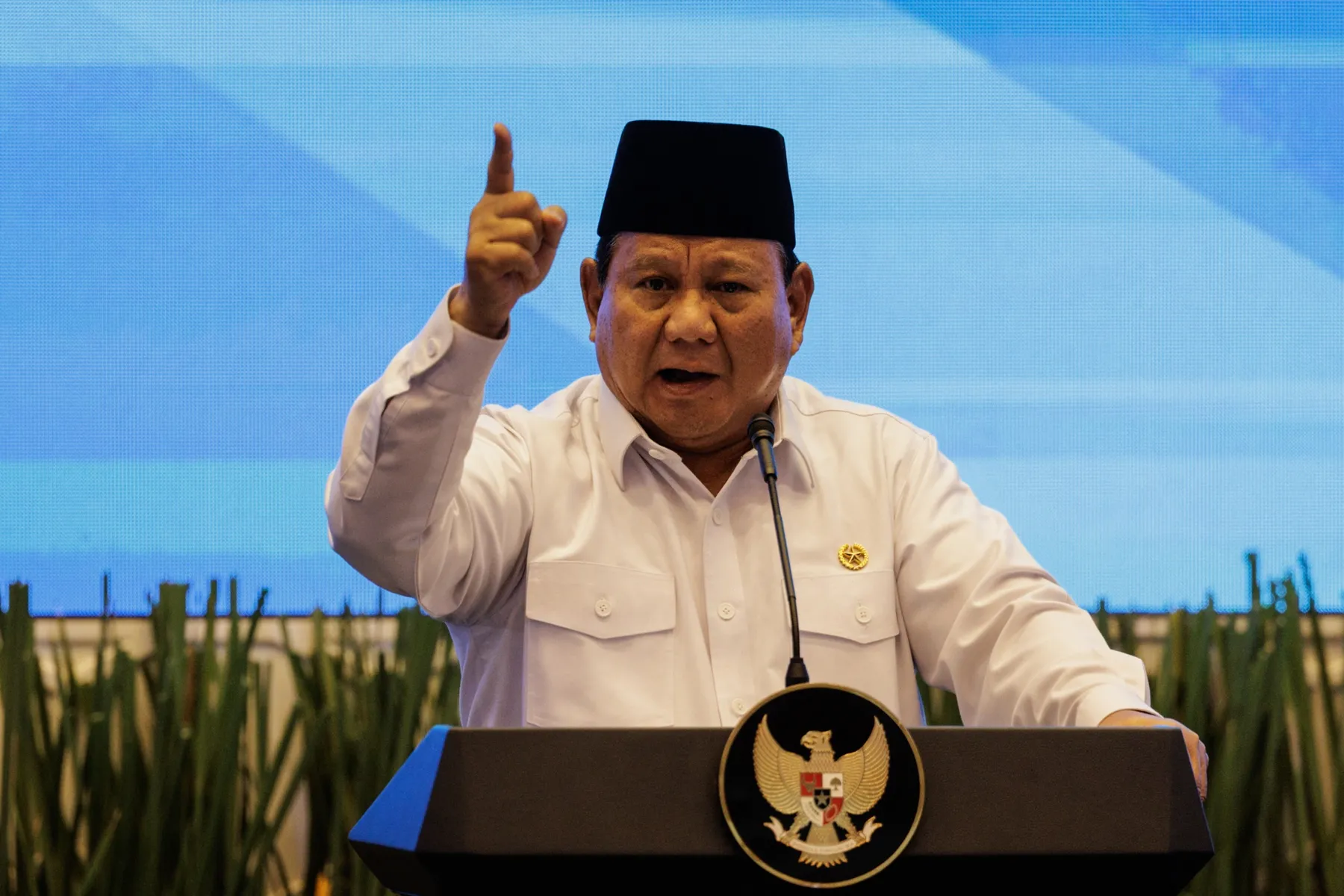 Indonesia Faces Economic Turmoil as Investor Confidence Slumps
