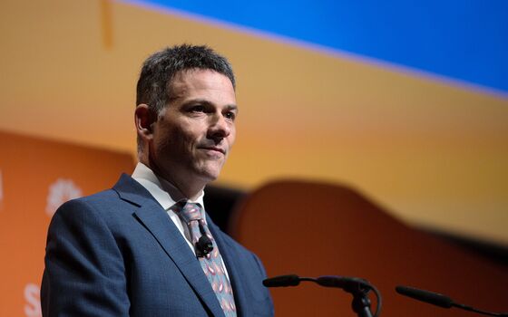 Einhorn’s Greenlight Hedge Funds Extend Slump in April