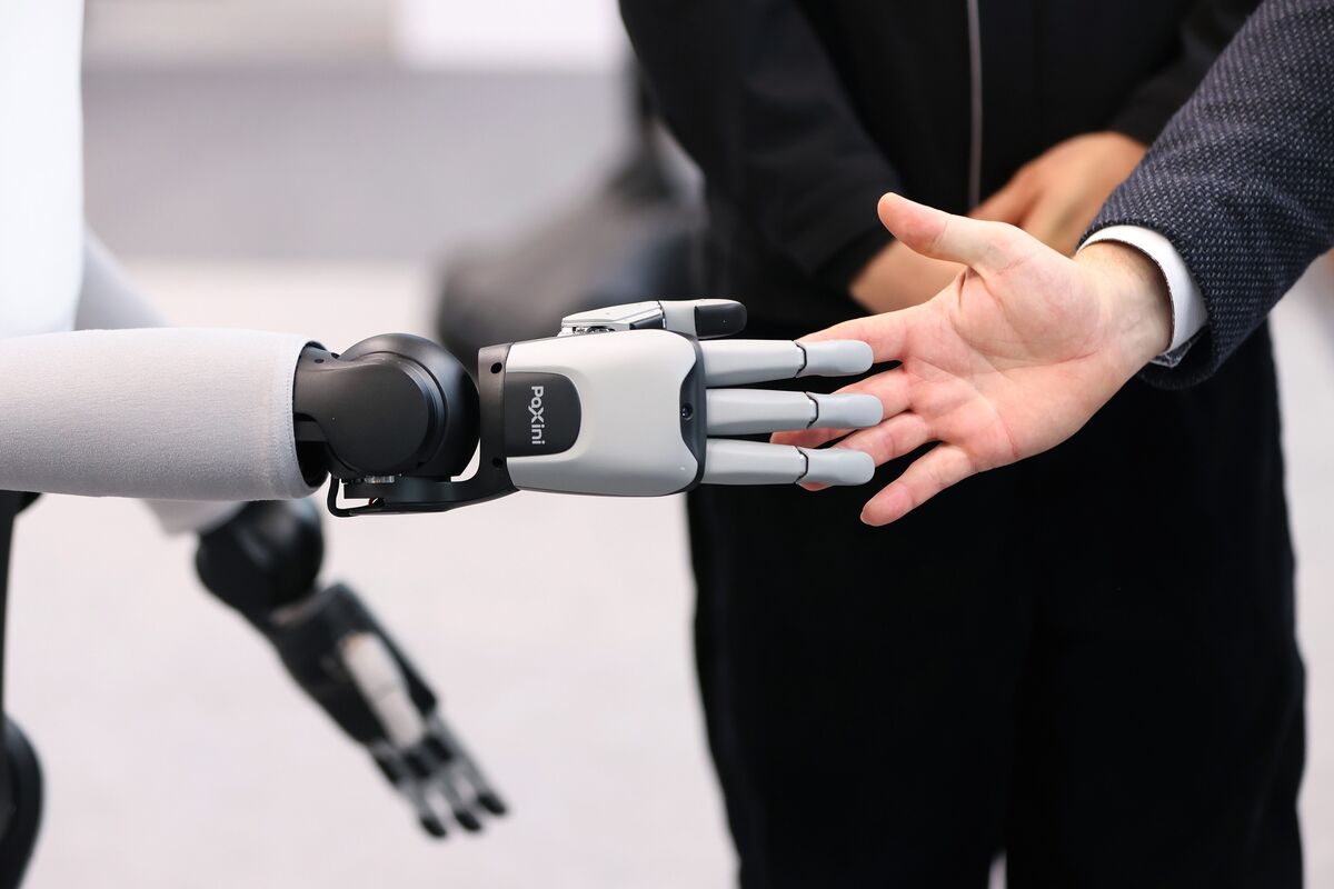 bloomberg.com - Matt Levine - The Robots Make the Predictions