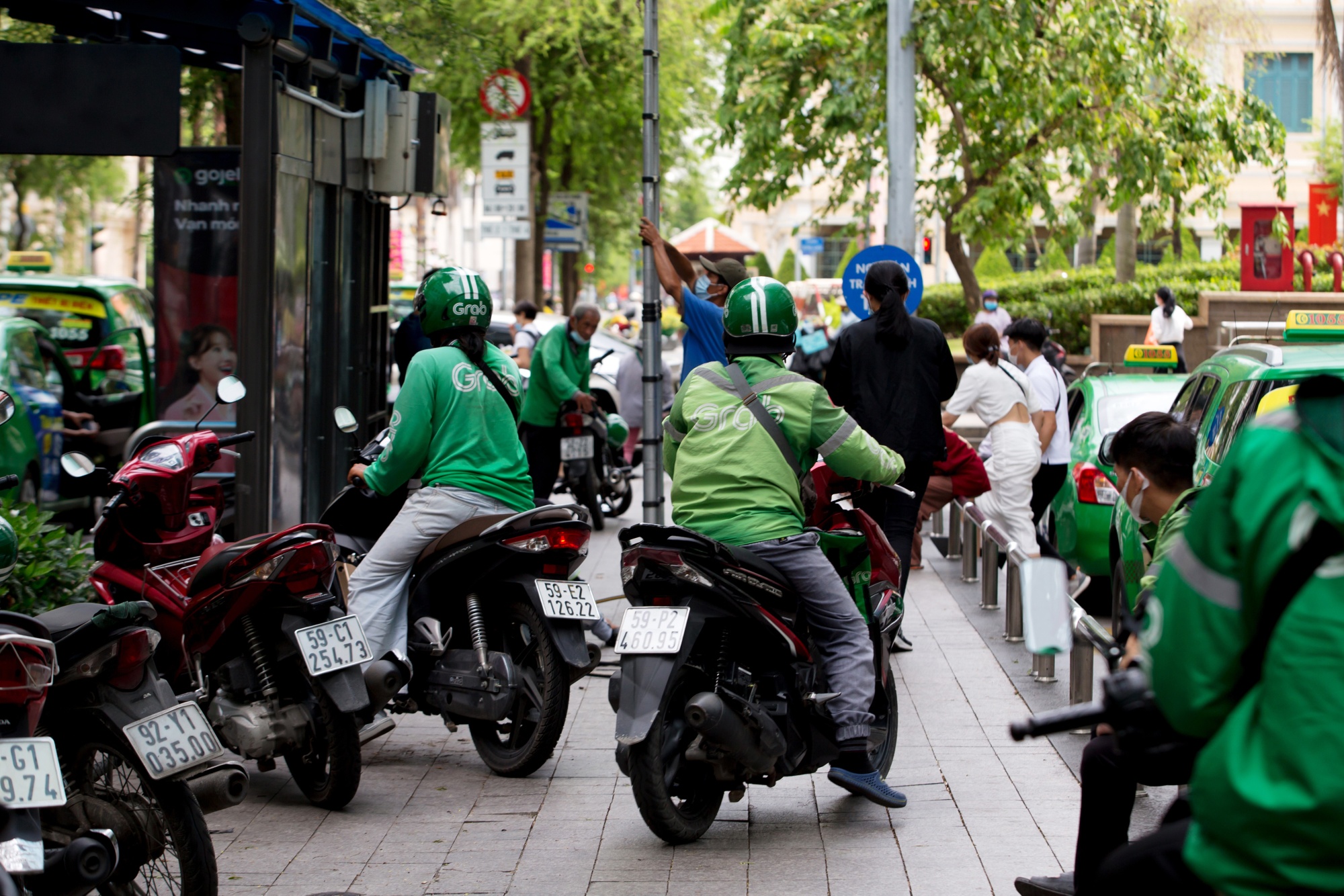 Grab App Disruptions Persist for Second Day in Southeast Asia