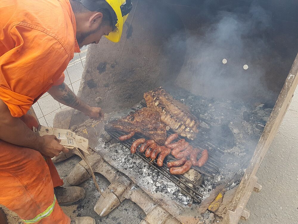 Cash-Strapped Argentines Won't Give Up Their Beloved Beef