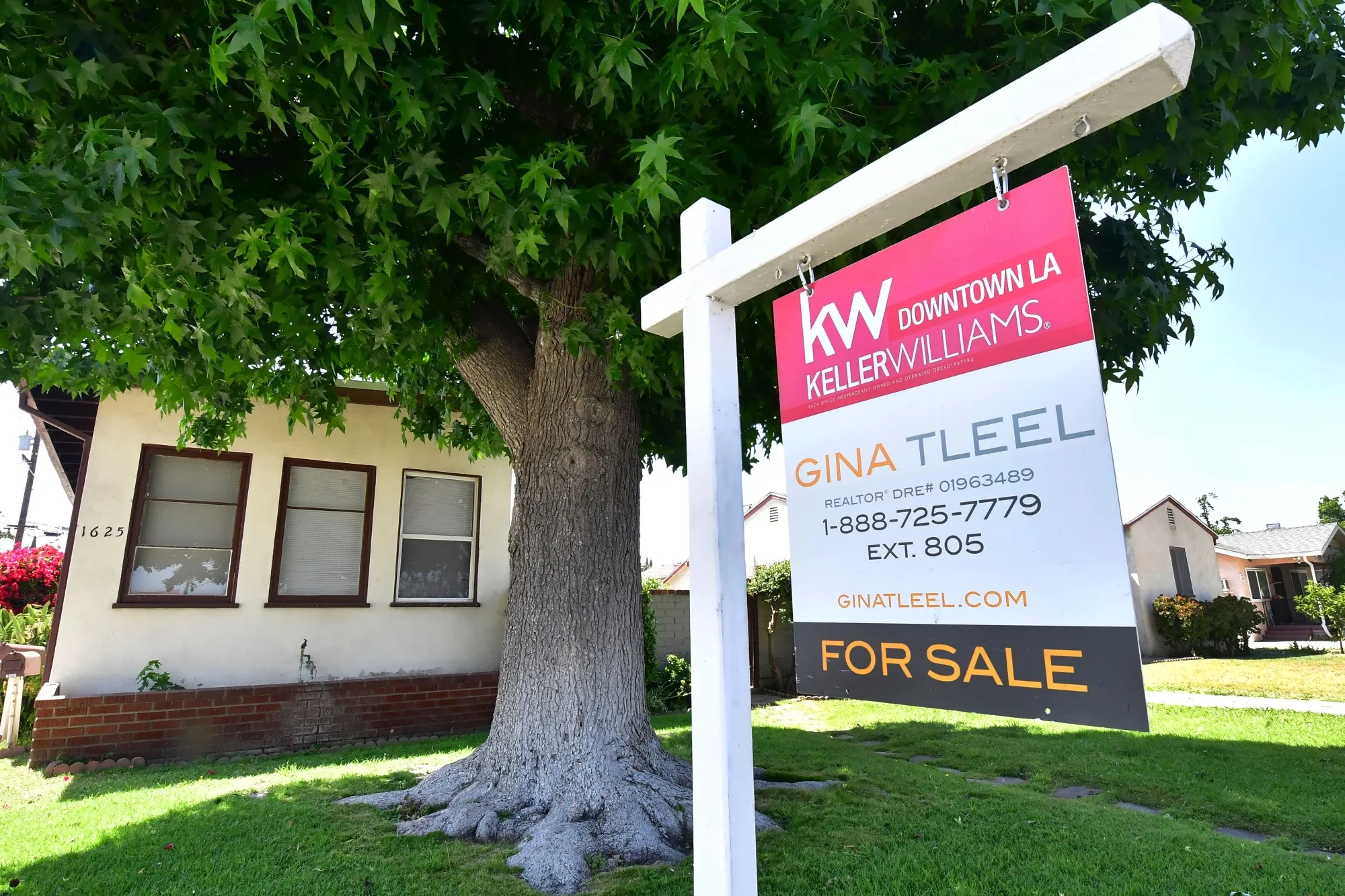 The seasonally adjusted median home sale price jumped 3.6% in April from March.