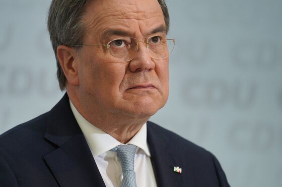 Merkel Successors Headed for Showdown in Caucus on Tuesday