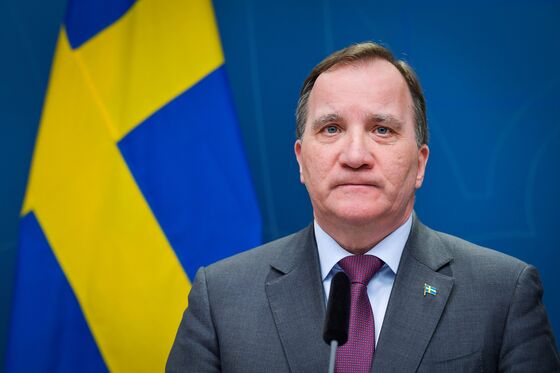 Sweden’s PM Given Breathing Space to Salvage Labor Law Talks