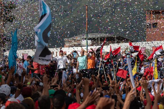 Venezuela’s Socialists Campaign as Reformists as Support Slips