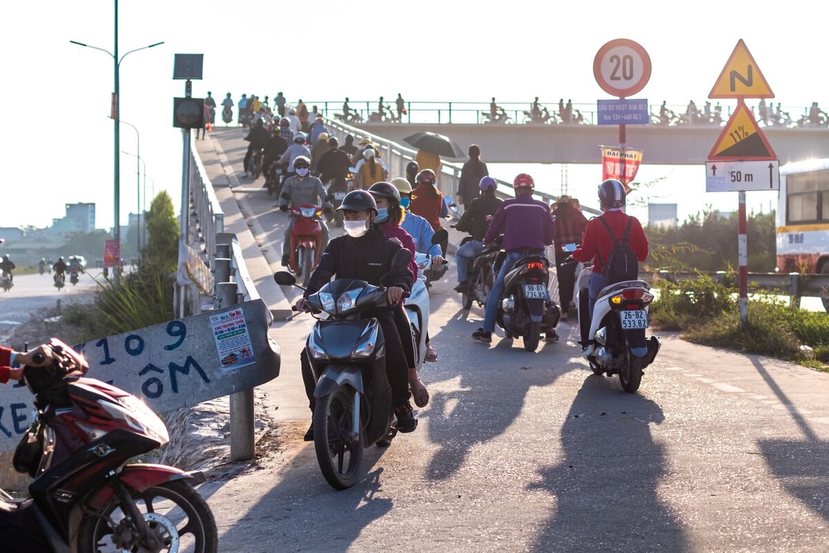 Vietnam Stocks Rally Toward Record High as Bullish Signs Emerge Bloomberg