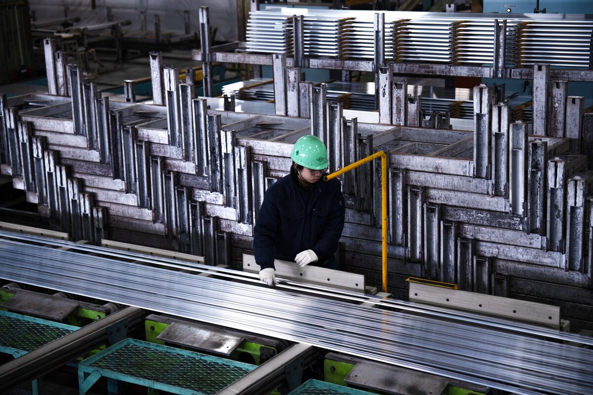 Copper Climbs as Traders Eye Hormuz and Fed Rate Outlook